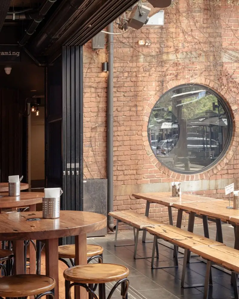 American Hotel Echuca – 239-249 Hare Street, Echuca, VIC