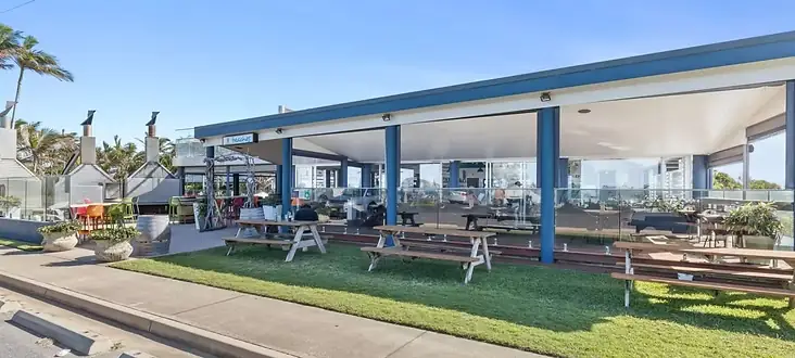 Beaches Restaurant – 34 Vine Jones Memorial Drive, Rosslyn, QLD