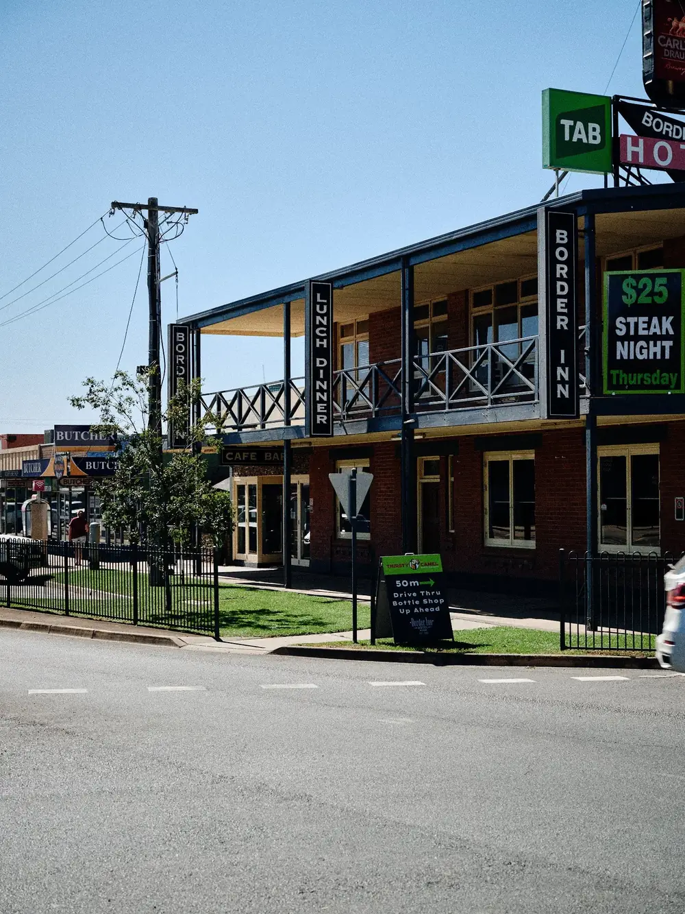 Border Inn Hotel – Moama NSW (photo 2)