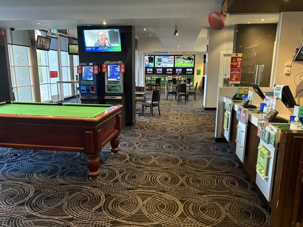 Eltham Hotel – Eltham VIC (photo 3)