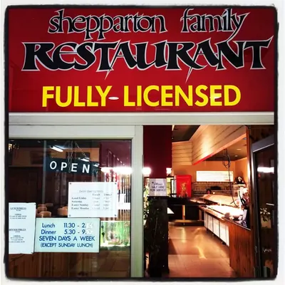 Family Cafe logo