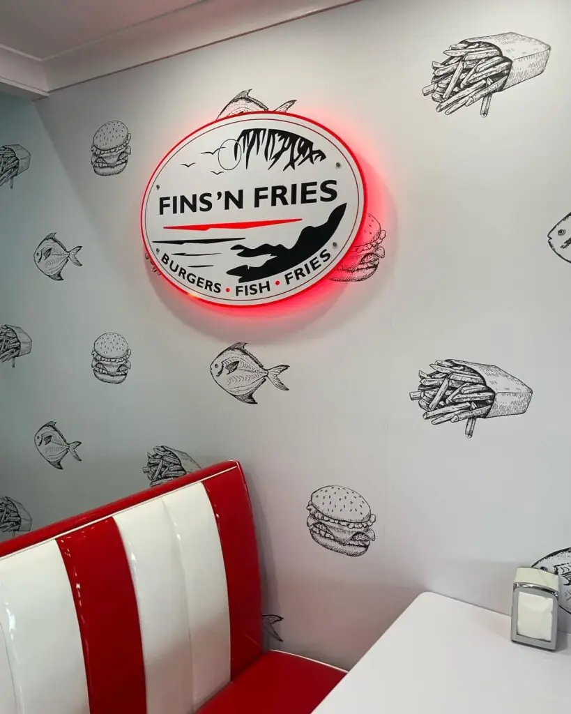Fins N Fries – Point Lookout QLD (photo 3)