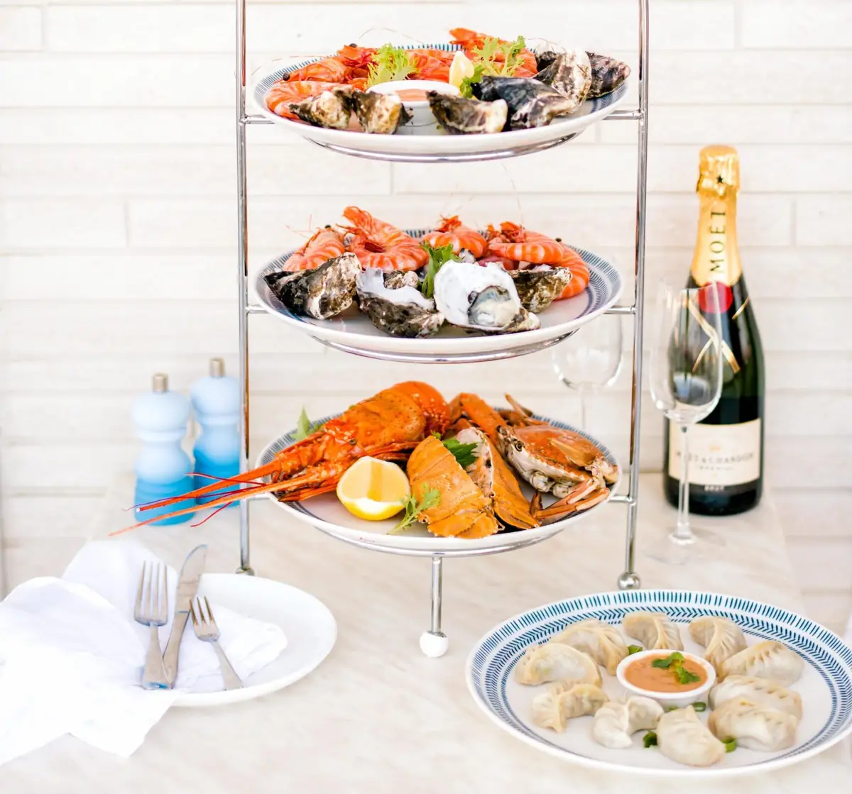 Fishport – 7/10 Lakeview Promenade, Newport