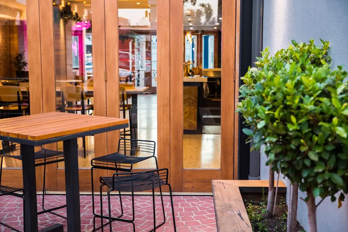 Geelong Hotel – 69 Yarra Street, Geelong