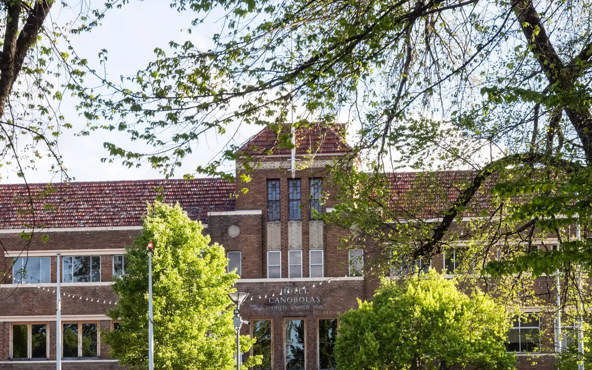 Hotel Canobolas – 248 Summer Street, Orange