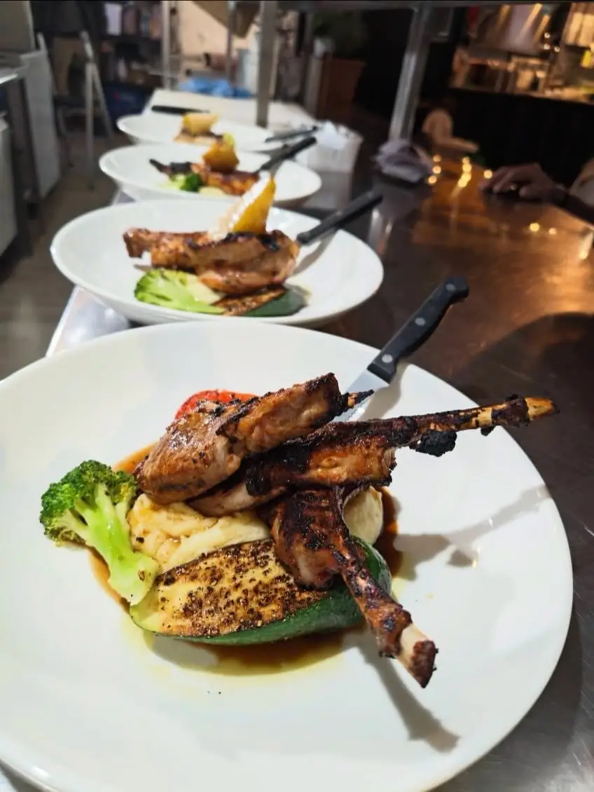 Izba Espresso – 1/13 Bells Reach Drive, Caloundra West