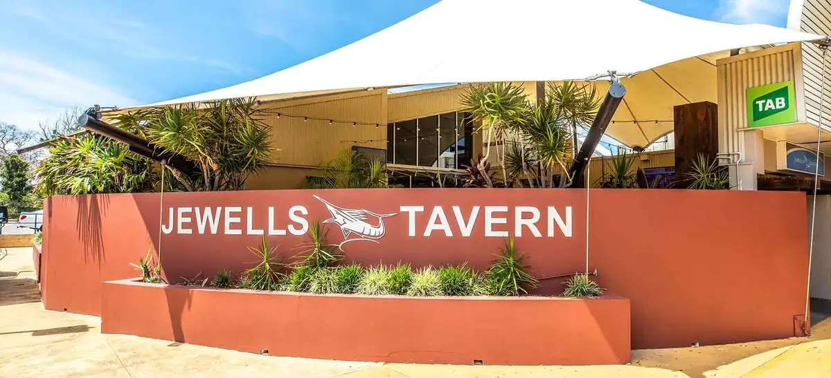 Jewells Tavern – 73 Ntaba Road, Jewells