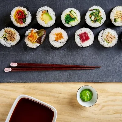 Lunchbox Sushi logo