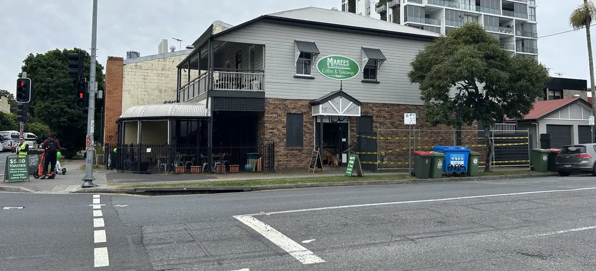 Maree’s – Milton