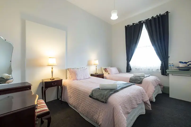 Mickey Bourke's Koroit Hotel – Koroit VIC (photo 2)