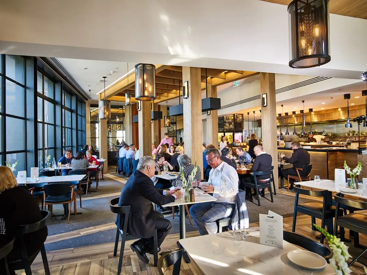 Mr McCracken Bar and Restaurant – 1A Larkin Boulevard, Essendon Fields