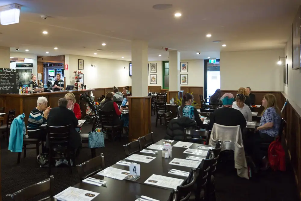 Paddy Wagon Irish Pub – Glenorchy TAS (photo 5)