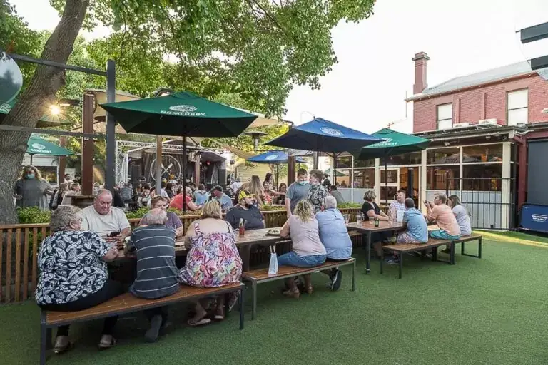Shamrock Hotel – 579 High Street, Echuca, VIC