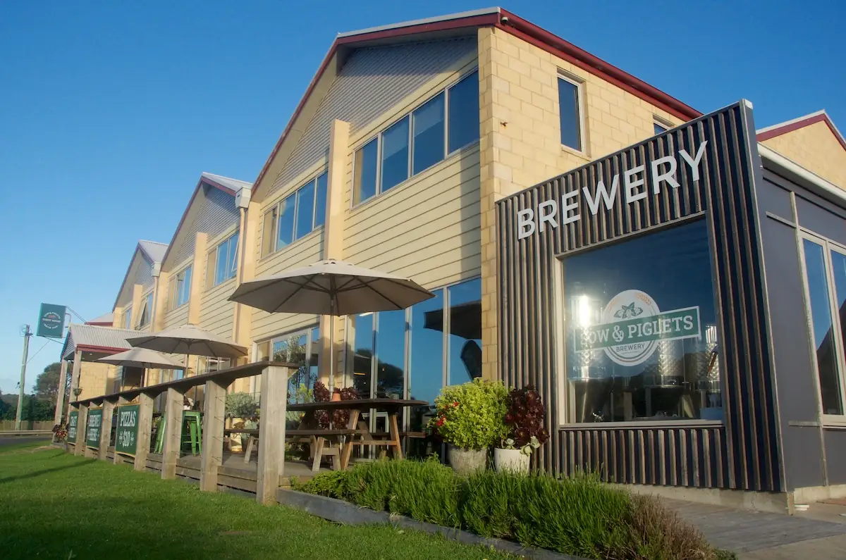 Sow & Piglets Brew Pub – Port Campbell, VIC