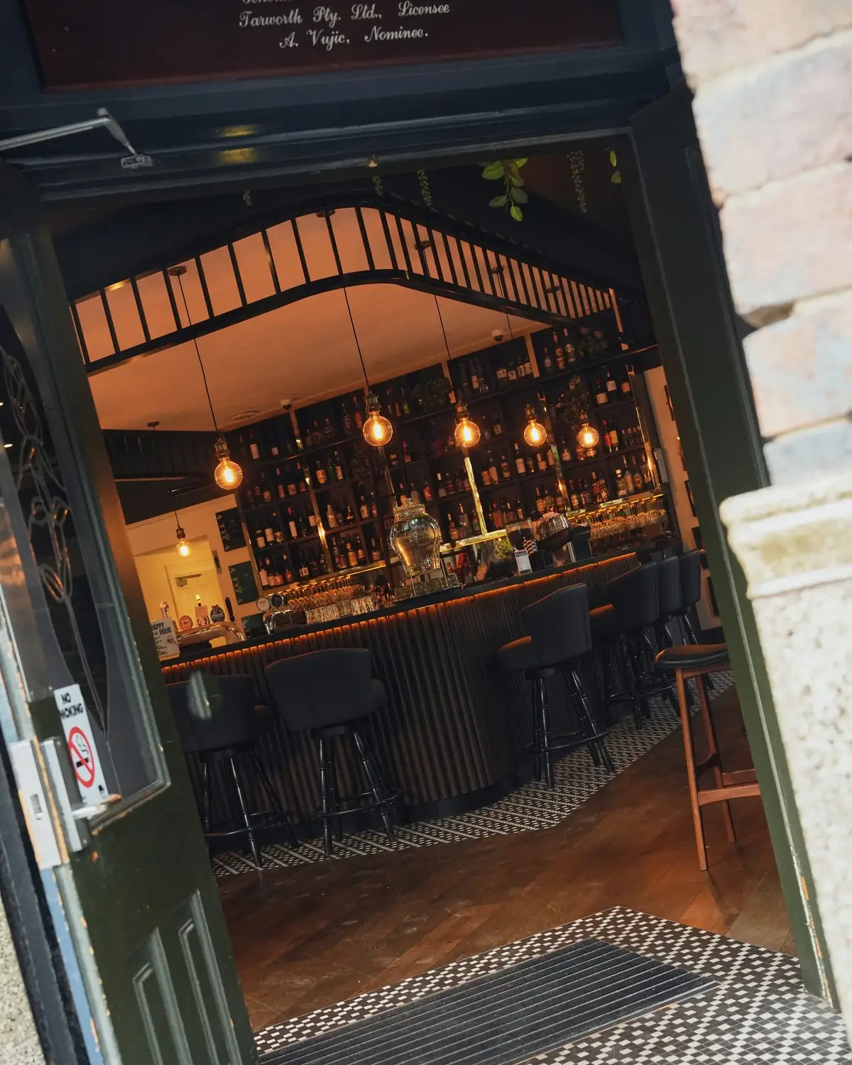 St Andrews Hotel – 124-128 Nicholson Street, Fitzroy