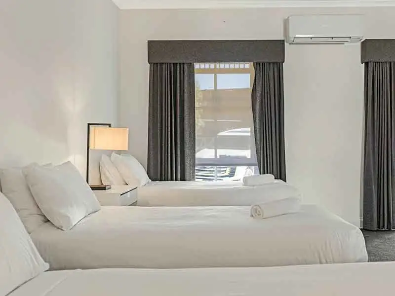 The Caledonian Hotel – Echuca VIC (photo 4)