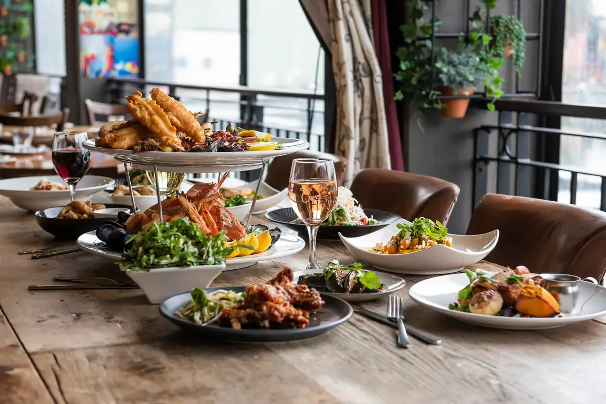 The Cove Hotel – 115 McLeod Road, Patterson Lakes