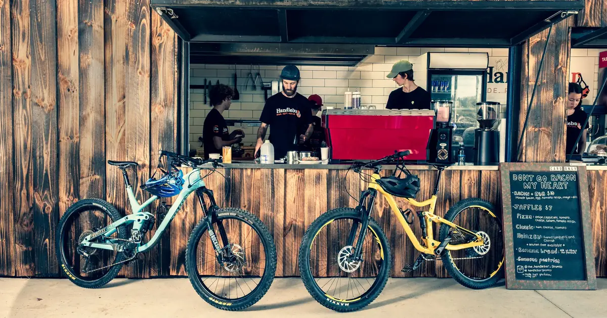 The Handlebar – Wright