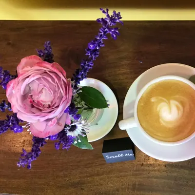 Uppa Level Cafe logo